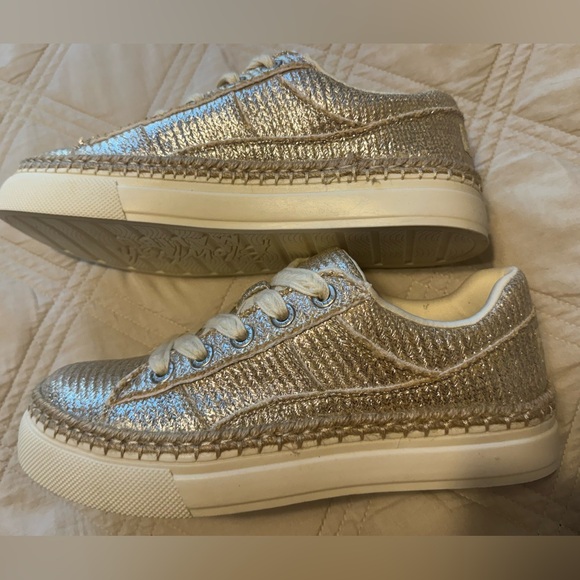 Brand New Trendy Blowfish Sneakers - Picture 8 of 9